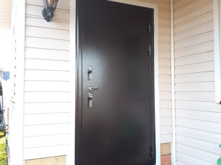 Металлическая дверь в частный дом Термо МАКС