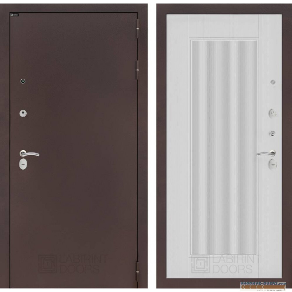 Входная дверь Лабиринт CLASSIC антик медный 30 - Белый рельеф софт
