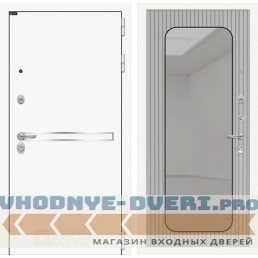 Входная дверь Лабиринт Лайн WHITE с зеркалом Аркада - Веллюто ферро с патиной